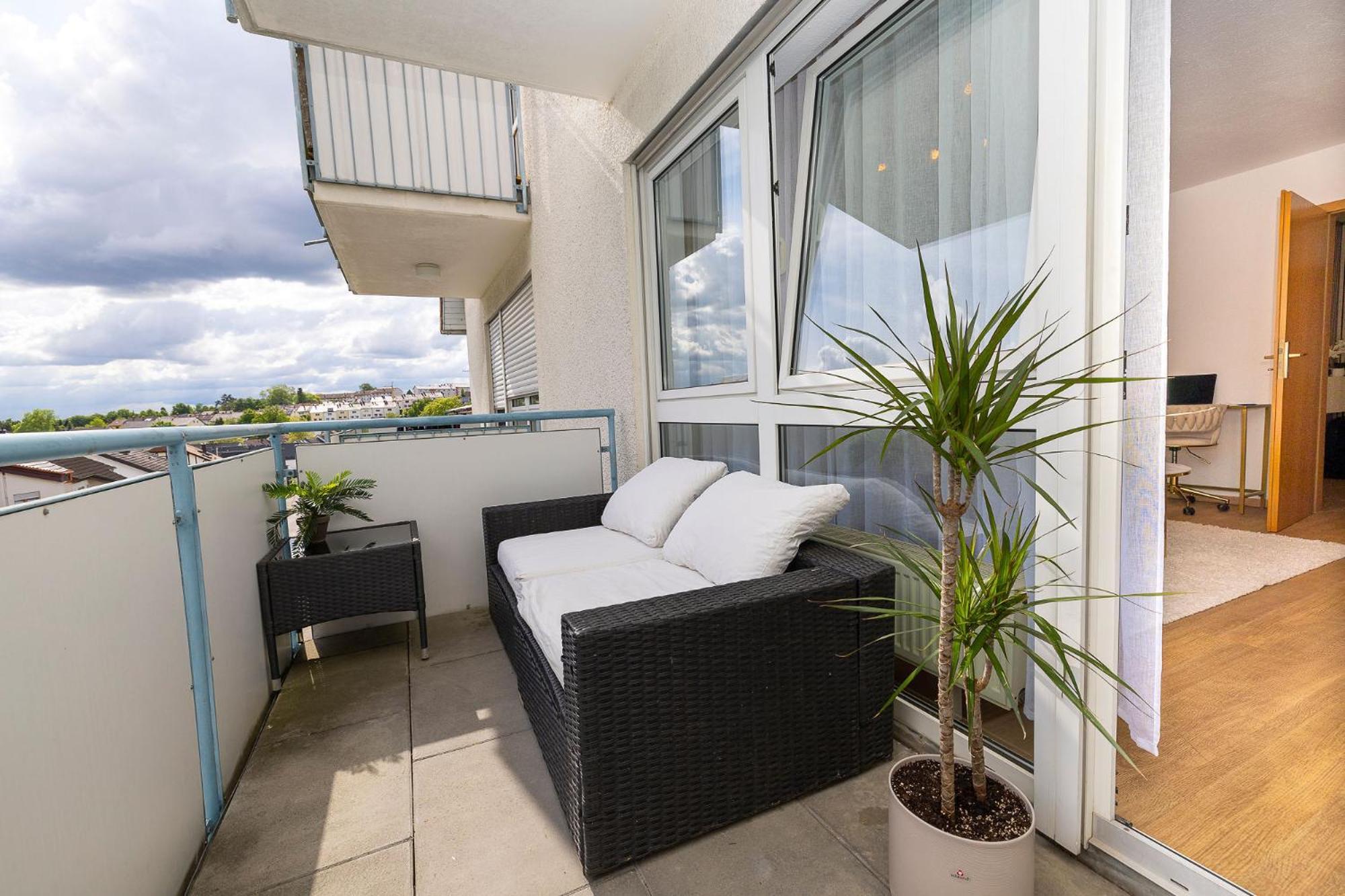 Luxx Home Bc, Zentral - Fuer 4 Personen - Balkon - Parken - Voll Ausgestattete Kueche Biberach an der Riß Zewnętrze zdjęcie