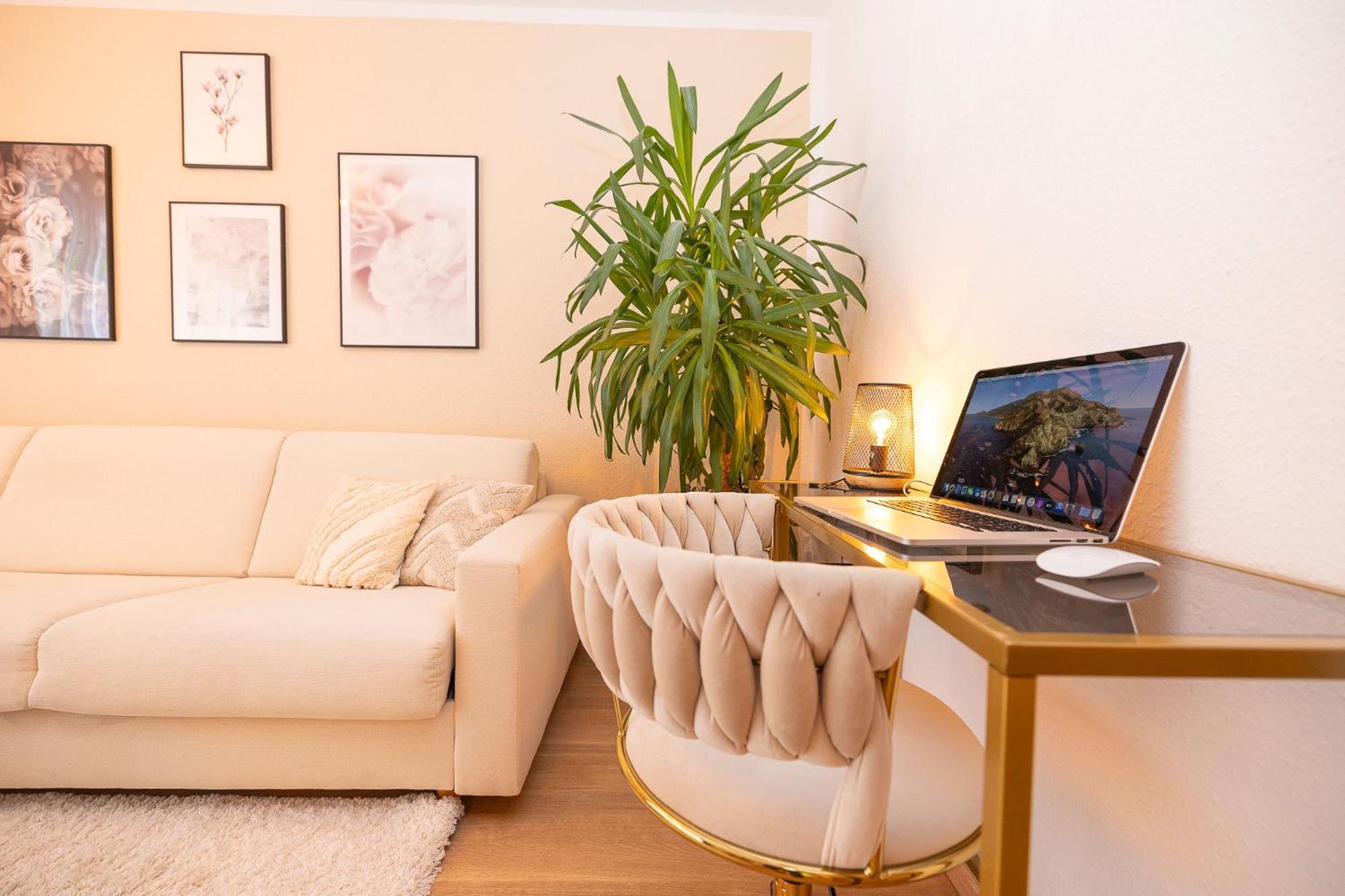 Luxx Home Bc, Zentral - Fuer 4 Personen - Balkon - Parken - Voll Ausgestattete Kueche Biberach an der Riß Zewnętrze zdjęcie