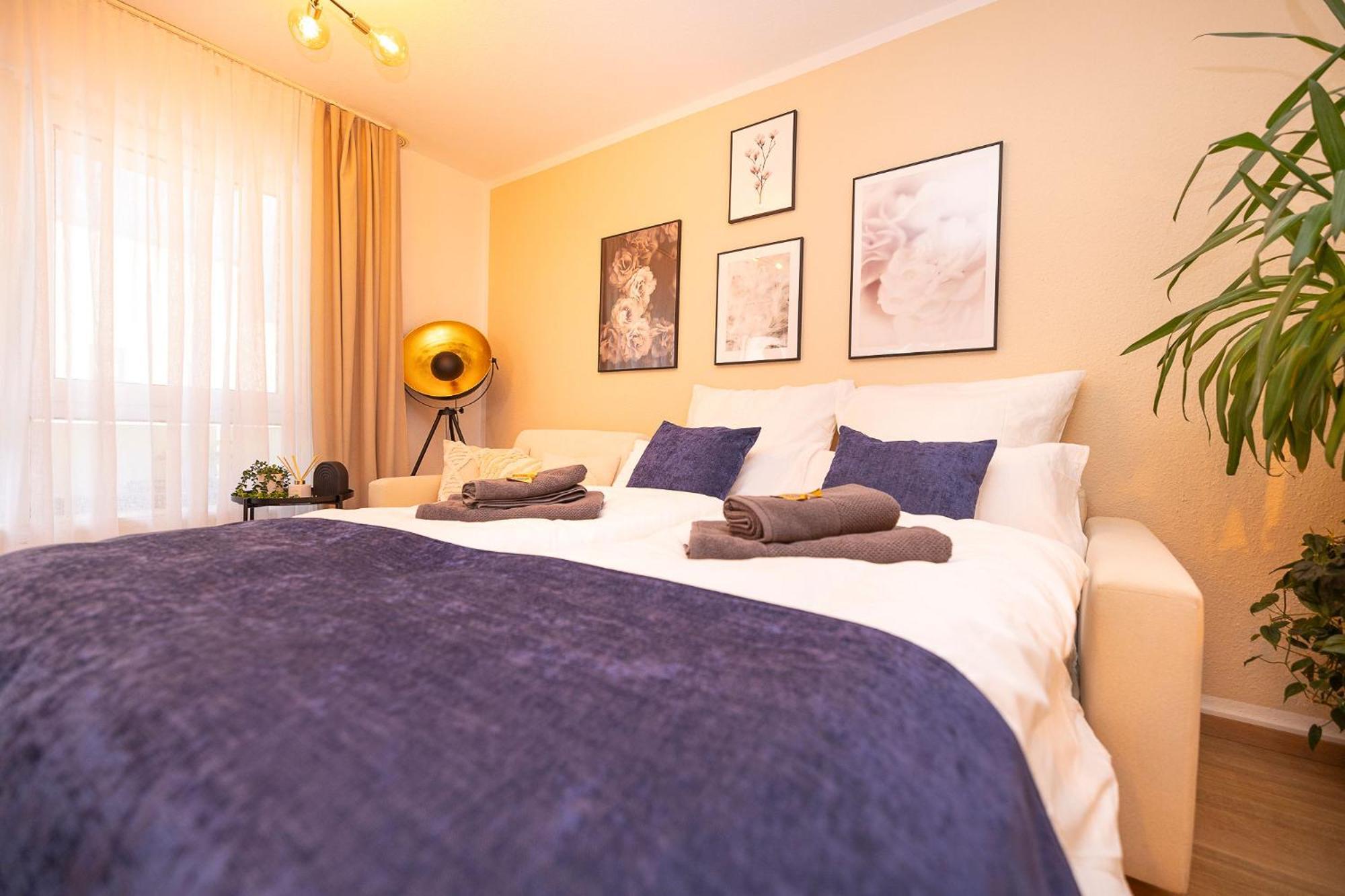 Luxx Home Bc, Zentral - Fuer 4 Personen - Balkon - Parken - Voll Ausgestattete Kueche Biberach an der Riß Zewnętrze zdjęcie